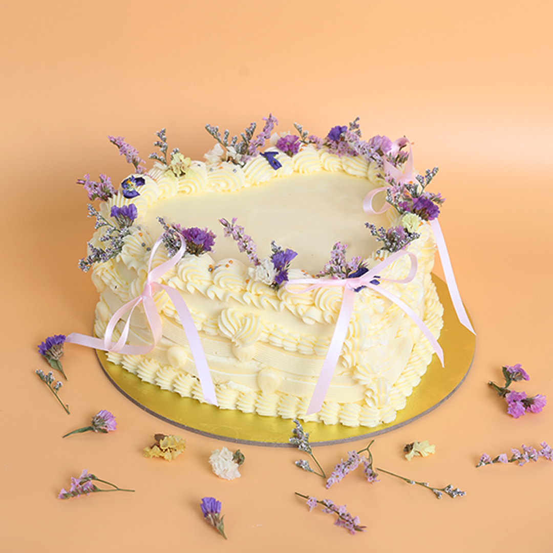 Vintage Floral Heart Cake (7 Inch)