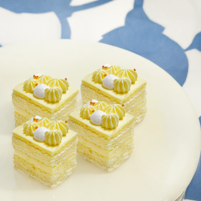 Mini Passion and Lemon Mousse Cake (72pcs)